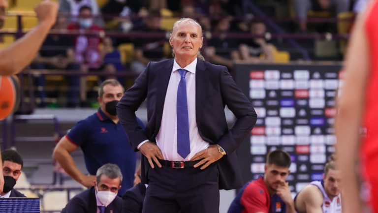 Ιβάνοβιτς: «Συγχαρητήρια στον Ολυμπιακό, μεγάλο πρόβλημα η επιθετικότητα του»