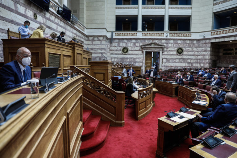 Συμφωνία Ελλάδας-Γαλλίας: Υπερψηφίστηκε στην Επιτροπή από ΝΔ, ΚΙΝΑΛ, ΕΛ.ΛΥ – Την Πέμπτη η κύρωσή της από την Ολομέλεια της Βουλής