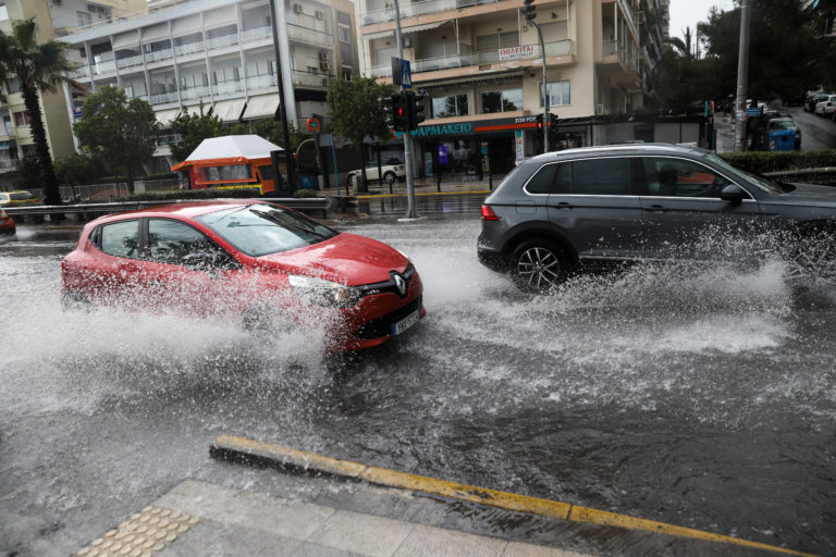 Π. Γιαννόπουλος για «Μπάλλο»: Πάνω από 80 χιλιοστά βροχής σε Πατήσια, Περιστέρι