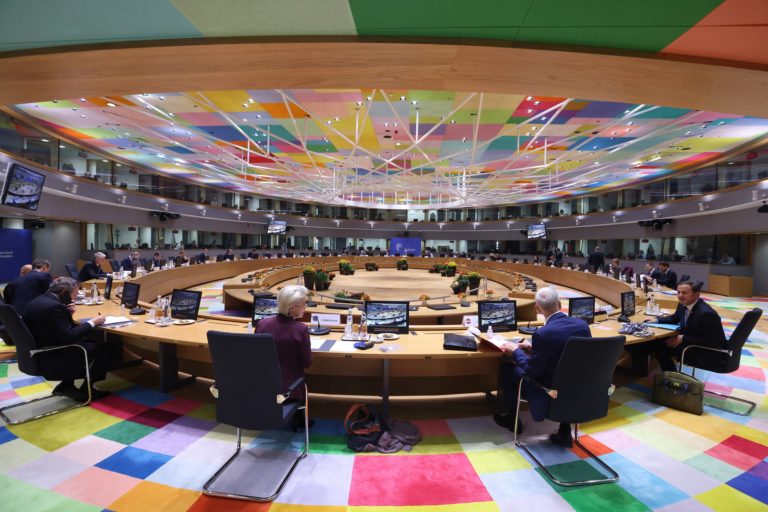 Ουκρανία: Σε ισχύ οι κυρώσεις της ΕΕ σε βάρος της κεντρικής τράπεζας της Ρωσίας