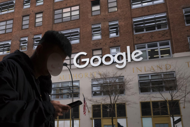 Μήνυση κατά ανώτερου στελέχους της Google που φέρεται να χλεύαζε ομοφυλόφιλο υπάλληλο – Τα επίμαχα μηνύματα