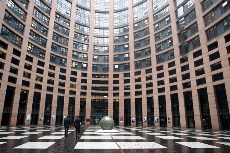 Υποχρεωτικό από τις 3 Νοεμβρίου το ψηφιακό πιστοποιητικό COVID της ΕΕ σε όλους όσοι εισέρχονται στο Ευρωπαϊκό Κοινοβούλιο  