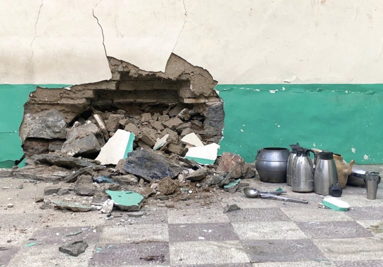 Το ΙΚ ανέλαβε την ευθύνη για τη βομβιστική ενέργεια σε σιιτικό τέμενος της Κανταχάρ με τουλάχιστον 41 νεκρούς