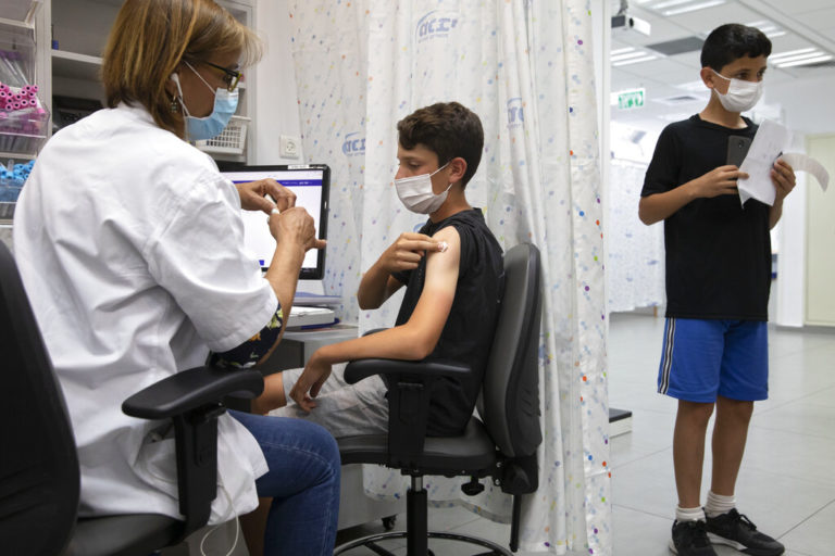 Εμβόλιο Pfizer: Πάνω από 90% η αποτελεσματικότητά του και στους εφήβους