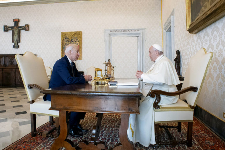 Ιταλία – G20: Ο Joe Biden συναντά τον Ποντίφικα – “Αστακός” η Ρώμη