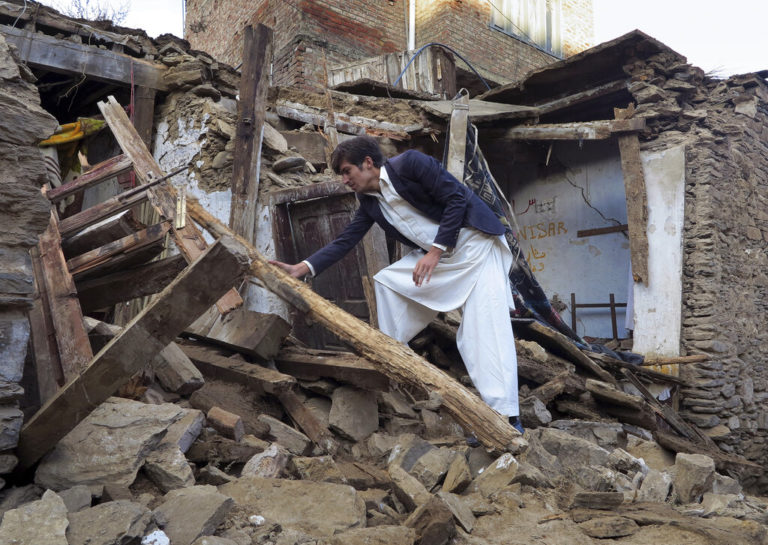 Πακιστάν: Ισχυρός σεισμός 5,7 Ρίχτερ στα νότια της χώρας – Στους 20 οι νεκροί