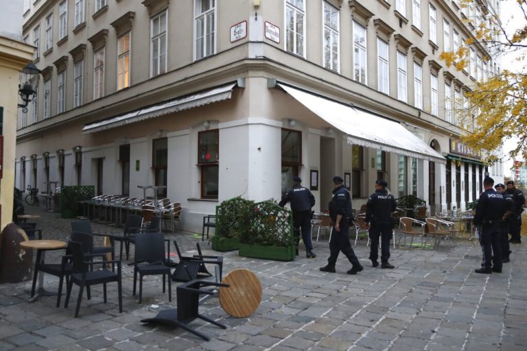 Τέσσερις τραυματίες σε επίθεση με μαχαίρι στη Βιέννη