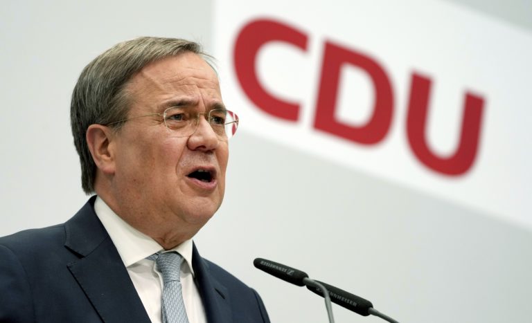 Γερμανία: Παραιτήθηκε ο Λάσετ από την προεδρία του CDU, χάριν κυβέρνησης «Τζαμάικα»