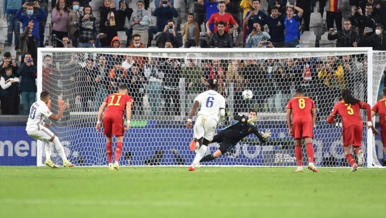 Επική ανατροπή και νίκη 3-2 επί του Βελγίου για τη Γαλλία που πέρασε στον τελικό (δείτε τα γκολ)