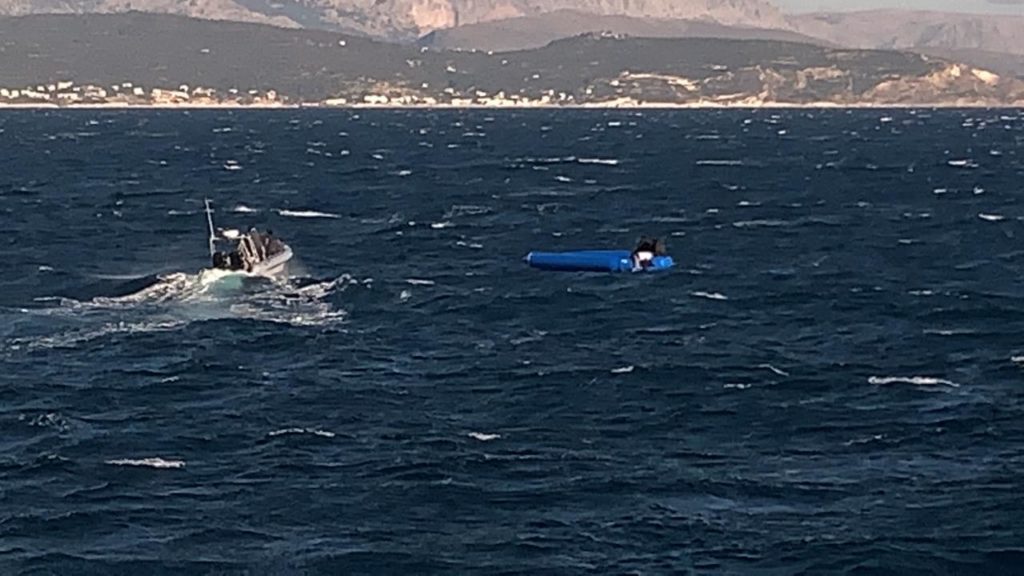 Χίος: Συνεχίζονται οι έρευνες για τον αγνοούμενο από ναυάγιο