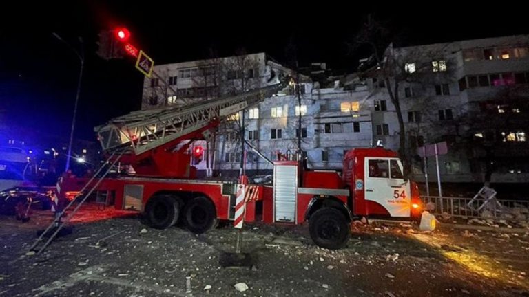 Ρωσία: Έκρηξη σε πολυκατοικία – Τραυματίες και εγκλωβισμένοι