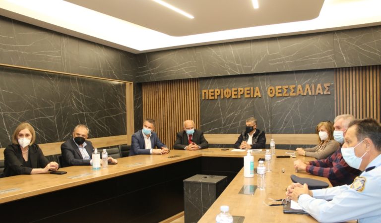 Ματαιώνονται οι παρελάσεις στη Θεσσαλία με απόφαση του Περιφερειάρχη