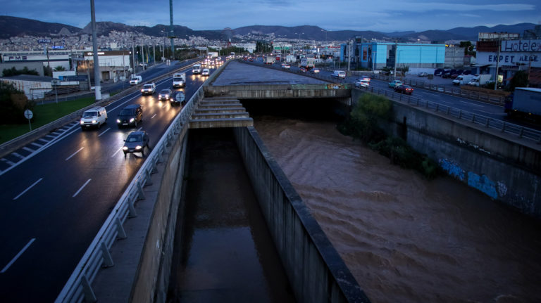 Σφοδρή κακοκαιρία — Οι έξι πιο φονικές πλημμύρες στην Αθήνα (video)