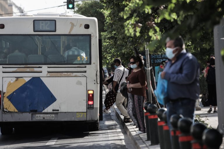 Αλλαγές την Πέμπτη στα δρομολόγια των ΜΜΜ στην Αθήνα λόγω παρέλασης