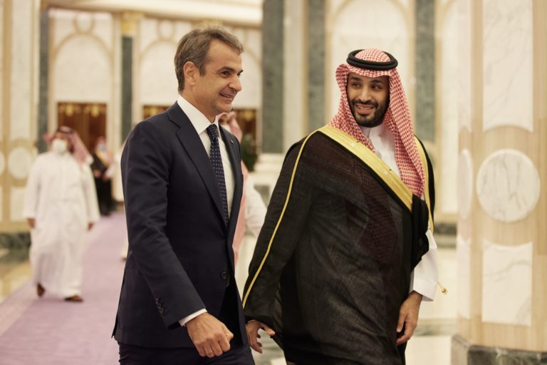 Σαουδική Αραβία: Συνάντηση Μητσοτάκη με τον διάδοχο του θρόνου – Θεσμοθετείται Ανώτατο Συμβούλιο Συνεργασίας των δύο χωρών