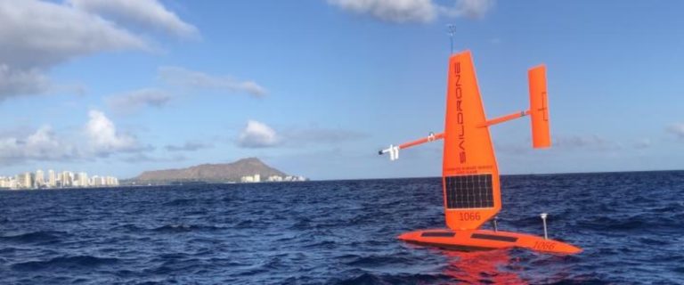 Θαλάσσιο drone επιβίωσε από μεγάλο τυφώνα και κατέγραψε βίντεο