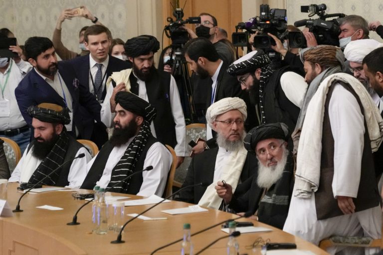 Μόσχα: Με προτροπές για «μετριοπαθείς πολιτικές» ζητούν συνεργασία με τους Ταλιμπάν, Ρωσία, Κίνα και Ιράν