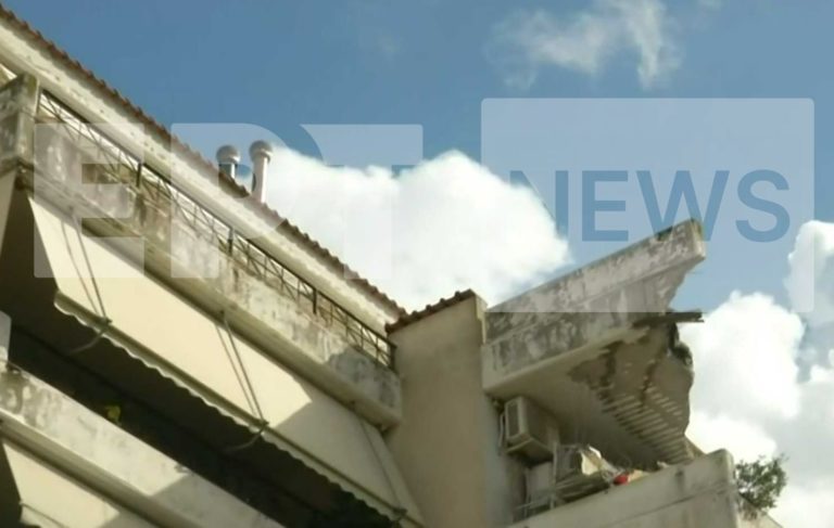 Χαλάνδρι: Τμήμα της πλάκας σε πολυκατοικία κατέρρευσε σε μπαλκόνι — «Γλίτωσα για 5 λεπτά», λέει ένοικος