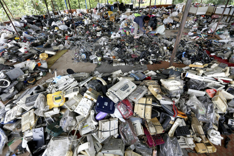 «Βαρύτερα και από το Σινικό Τείχος» τα ηλεκτρονικά απόβλητα του 2021 – Μόνο το 17,4% ανακυκλώνονται διεθνώς