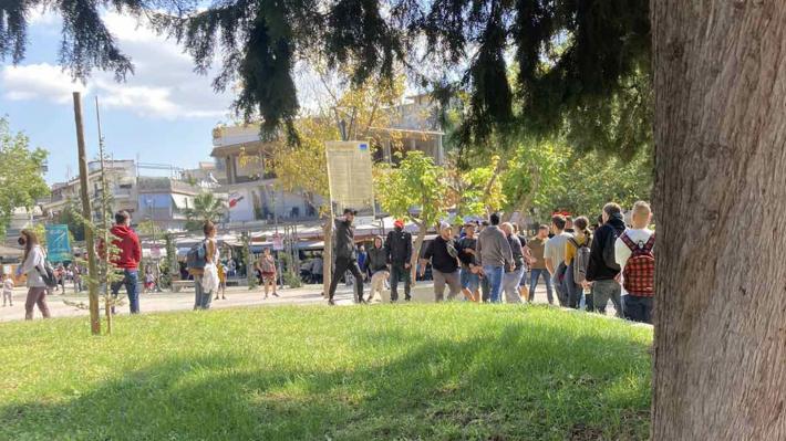 ΚΝΕ-Ηλιούπολη Θεσσαλονίκης: Στη δημοσιότητα φωτογραφίες από τους δράστες της επίθεσης