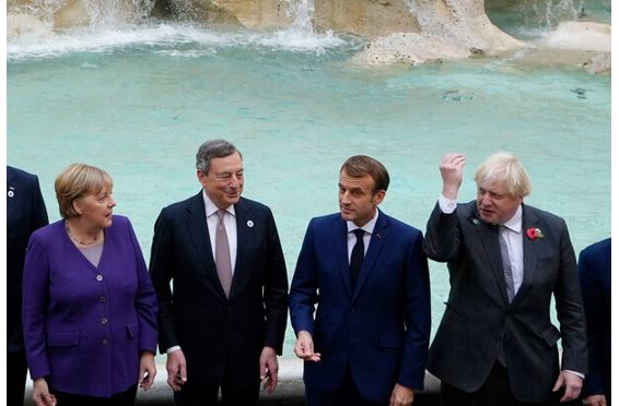 Οι ηγέτες του G20 στην Φοντάνα Ντι Τρέβι – Έριξαν νόμισμα στο συντριβάνι