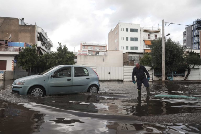 Αποκαταστάθηκε η κυκλοφορία σε Πειραιώς & περιφερειακή Αιγάλεω