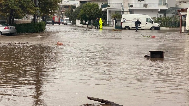 Χαλκιδική: Yπερχείλισε το ρέμα που διασχίζει την Ολυμπιάδα στον δήμο Αριστοτέλη