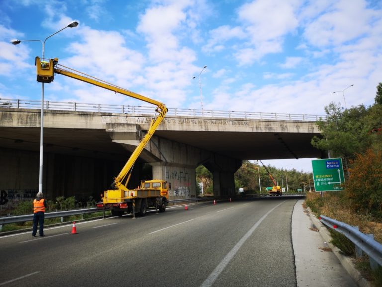 Συντήρηση των φωτιστικών ιστών της Καβάλας