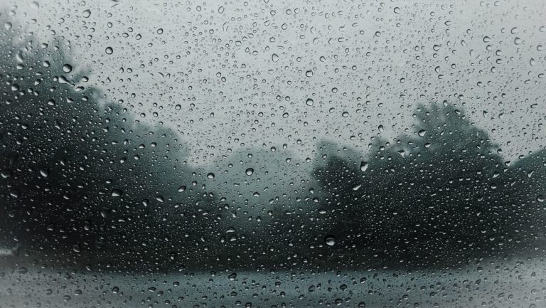 Ο καιρός με την Αναστασία Τυράσκη: Βροχές το σαββατοκύριακο, πτώση της θερμοκρασίας από την Κυριακή (video)