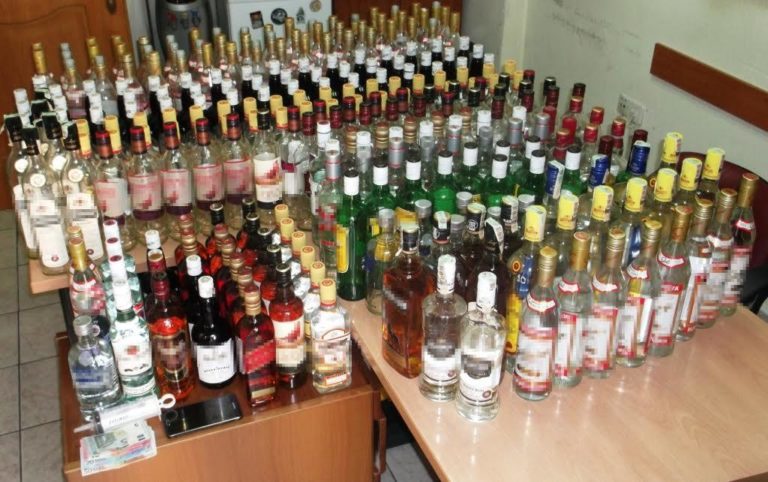 Οκτώ άτομα συνελήφθησαν για εισαγωγή λαθραίων αλκοολούχων ποτών στη βόρεια Ελλάδα