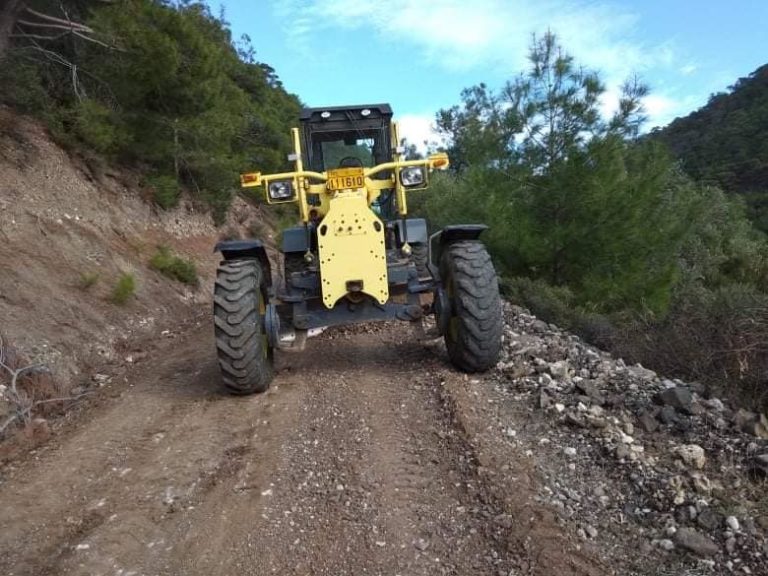 Λέσβος: Παρεμβάσεις στην αγροτική και δασική οδοποιία από την Περιφέρεια