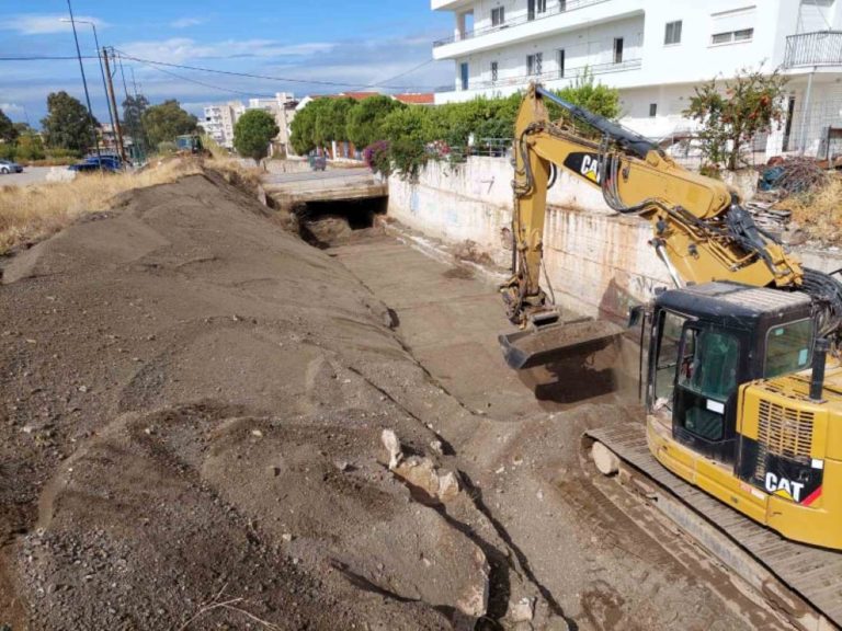 Ολοκληρώθηκαν καθαρισμοί ρεμάτων στο Λουτράκι