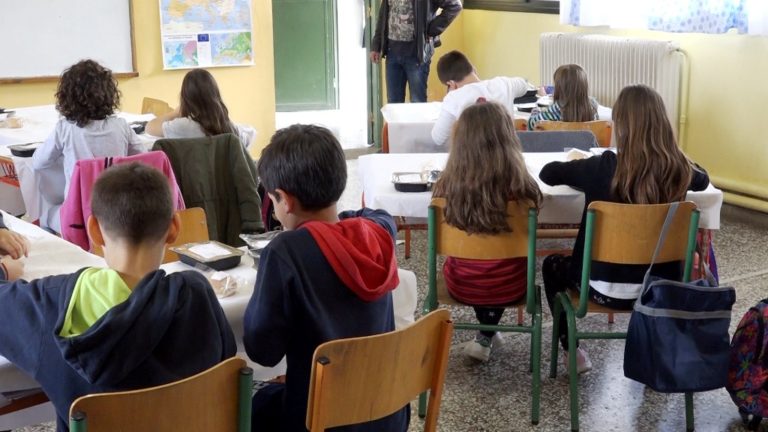 Σχολικά γεύματα: Στα 90,1 εκατ. ευρώ ο προϋπολογισμός του προγράμματος