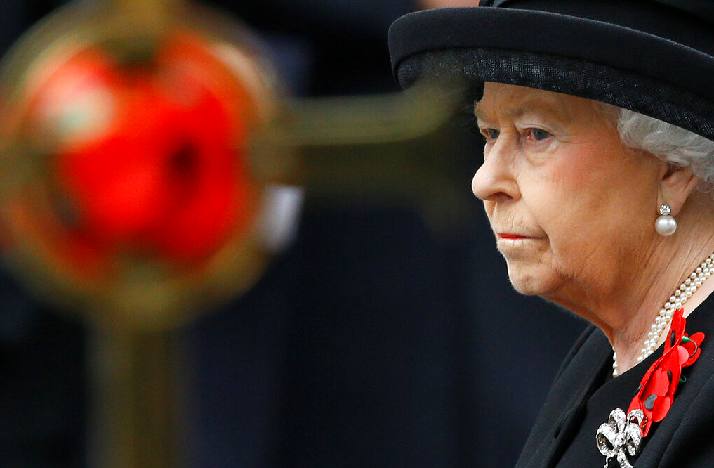 Ανησυχία για τη βασίλισσα Ελισάβετ: Ακυρώνει μία ακόμη δημόσια εμφάνιση