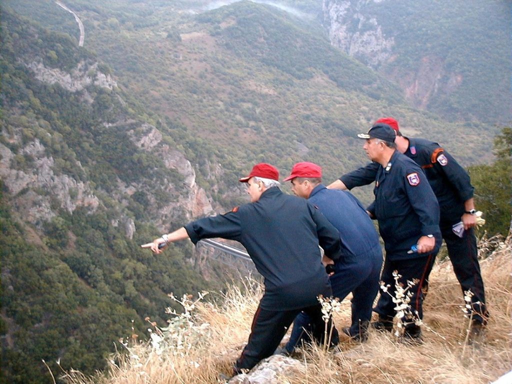 Δράμα: Εντοπίστηκαν οι τρεις ορειβάτες στο Φαλακρό – Χωρίς τις αισθήσεις του ο ένας