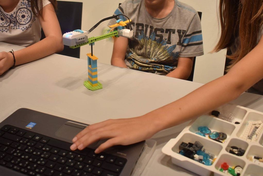 Εργαστήρια εκπαιδευτικής ρομποτικής και STEM στη Δημητσάνα