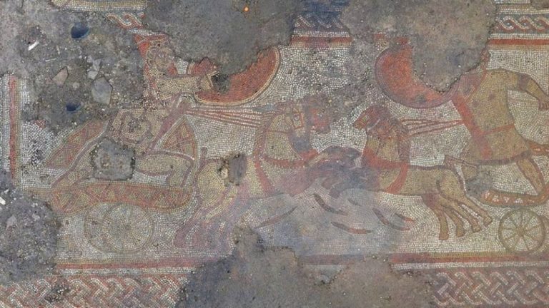 Βρετανία: Ανακαλύφθηκε σπάνιο Ρωμαϊκό ψηφιδωτό με σκηνές από την Ιλιάδα του Ομήρου