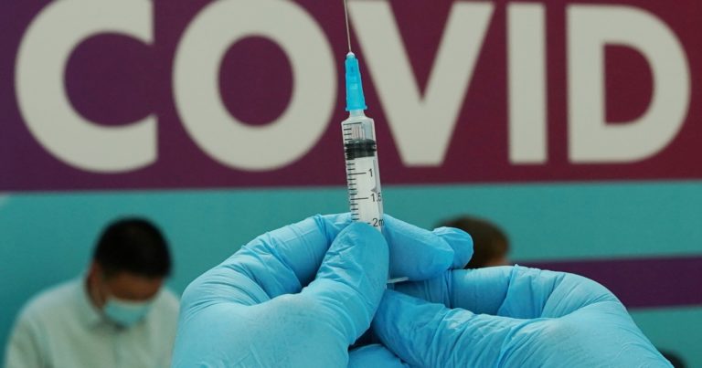 Κορονοϊός – 4η δόση: Ανοίγει αύριο η πλατφόρμα για τον εμβολιασμό των πολιτών 70-79 ετών