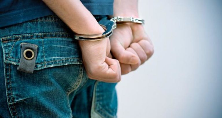 Φλώρινα: Σύλληψη δύο ατόμων για μεταφορά μη νόμιμων αλλοδαπών