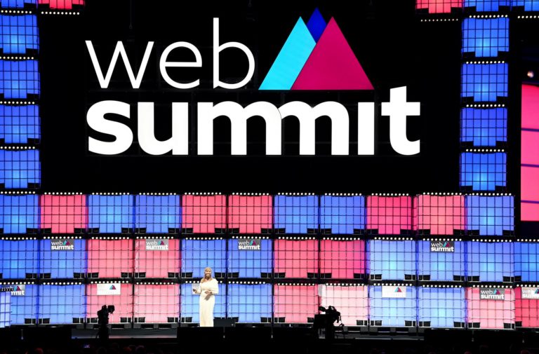 Το Web Summit αποθέωσε τη δημιουργό του Black Lives Matter – «Δίχως τέλος η μάχη με τον ρατσισμό»