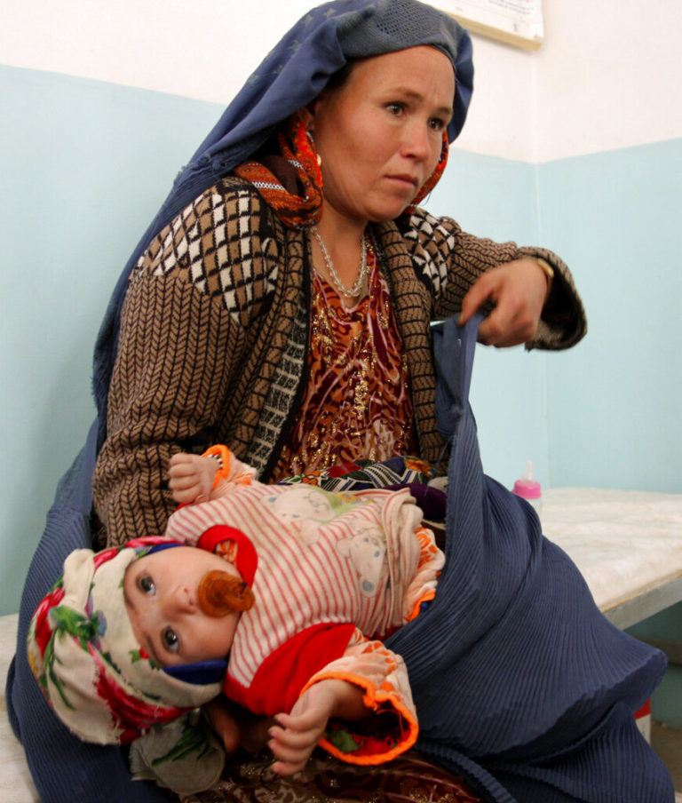 Συναγερμός στον ΠΟΥ για την επιδημία ιλαράς που σαρώνει το Αφγανιστάν
