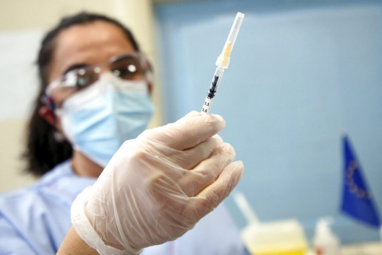 Ιταλία: Πρώην νοσοκόμα προσποιήθηκε πως εμβολίασε περίπου 8.000 παιδιά κατά της ιλαράς