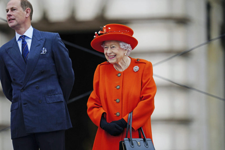 Μ. Βρετανία: Το μήνυμα της βασίλισσας Ελισάβετ στην Εκκλησία της Αγγλίας παραδόθηκε από τον πρίγκιπα Εδουάρδο