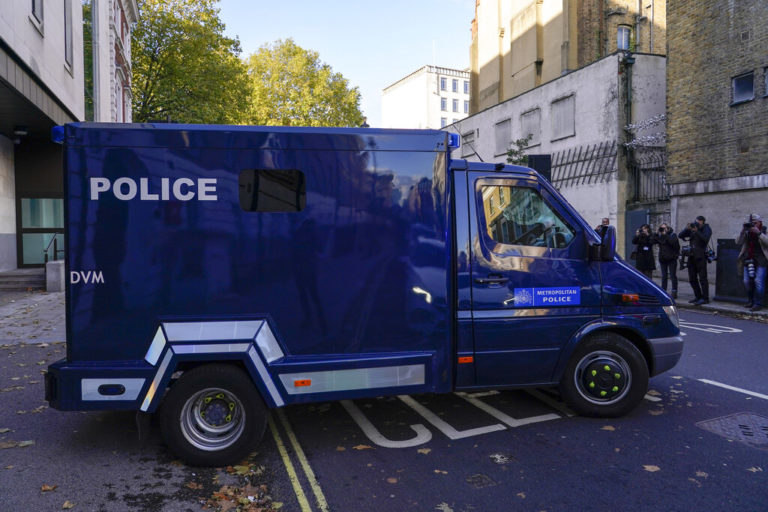 Βρετανία – Λίβερπουλ: Συνεχίζονται οι αστυνομικές επιχειρήσεις για την έκρηξη έξω από νοσοκομείο