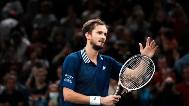 Στον τελικό του Paris Masters με τον Τζόκοβιτς ο Μεντβέντεφ