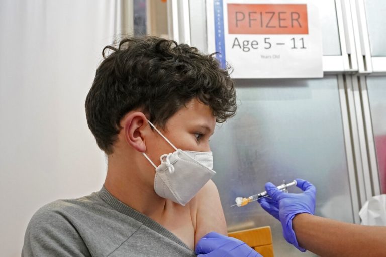 ΗΠΑ: Πάνω από 900.000 παιδιά αναμένεται να λάβουν την πρώτη δόση εμβολίου έως το τέλος της ημέρας