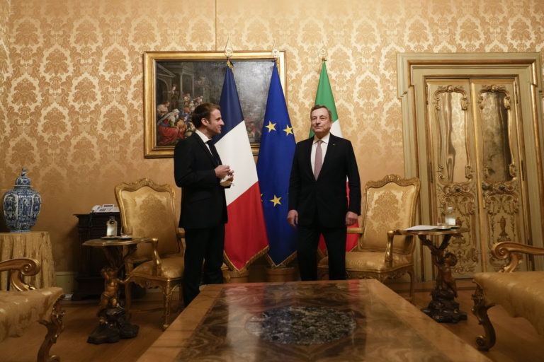 Συνθήκης ενισχυμένης διμερούς συνεργασίας υπογράφουν Γαλλία και Ιταλία