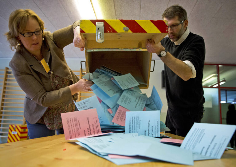 Την Κυριακή στην Ελβετία το πρώτο δημοψήφισμα για το «Πράσινο Πιστοποιητικό» 