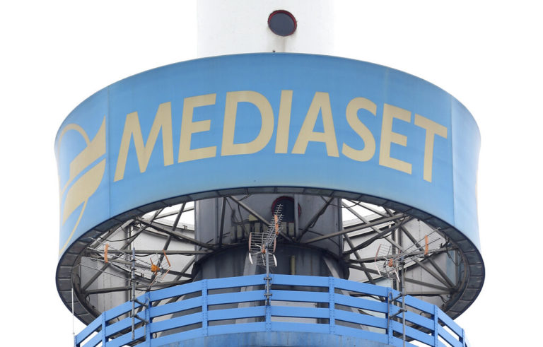 Ιταλία: “Λουκέτο” ή αναδιοργάνωση για τρία ιστορικά δελτία ειδήσεων του δικτύου Mediaset;