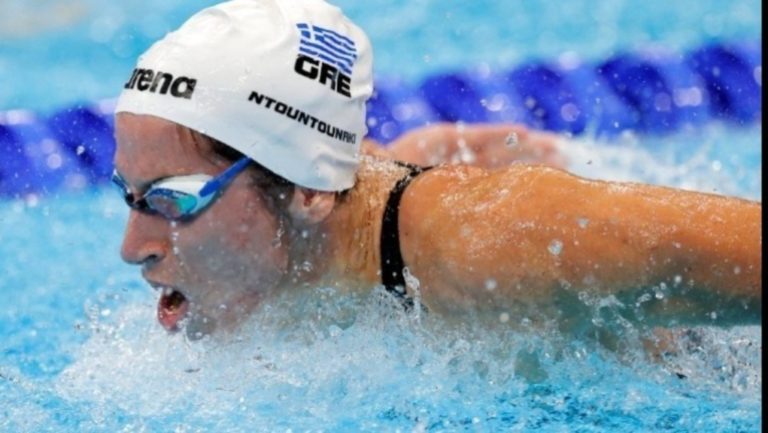 Ασταμάτητη Ντουντουνάκη, στον τελικό και στα 50μ. πεταλούδα με πανελλήνιο ρεκόρ!